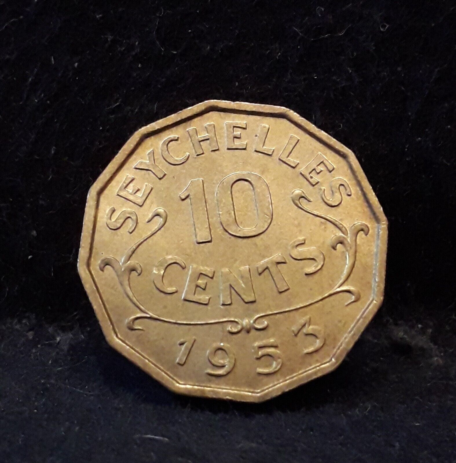 1953 British Seychelles 10 cents, Elizabeth II, bright red UNC, KM-10 (SE9)